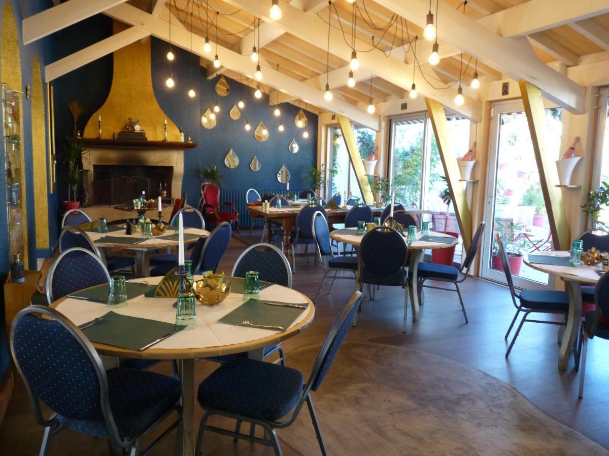 Hotel Restaurant Le Chanel Villieu Eksteriør billede