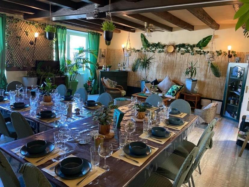 Hotel Restaurant Le Chanel Villieu Eksteriør billede